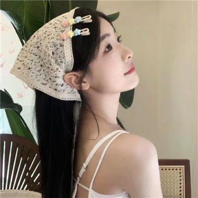 龙纹身的女孩